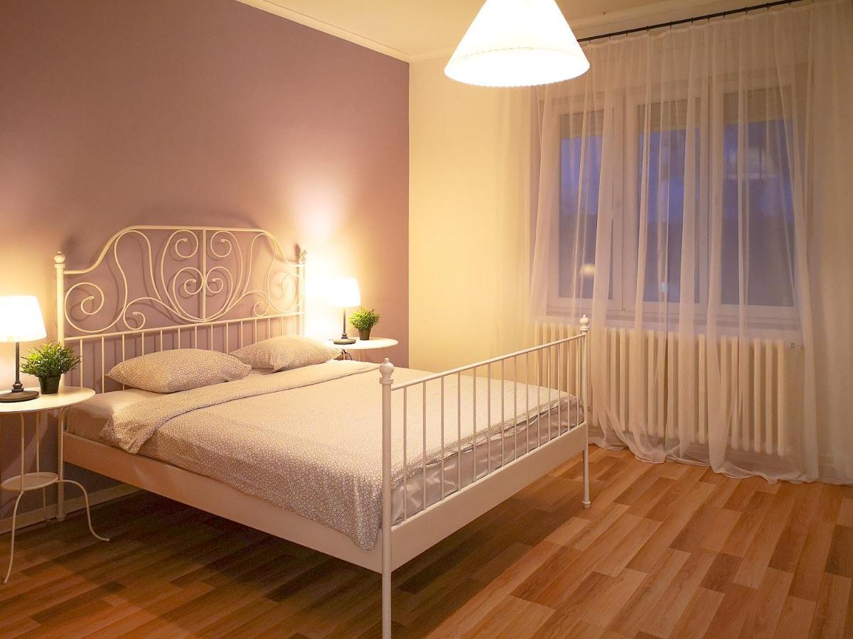 נובי סאד Filinhome Stefanovica Suite 8 מראה חיצוני תמונה