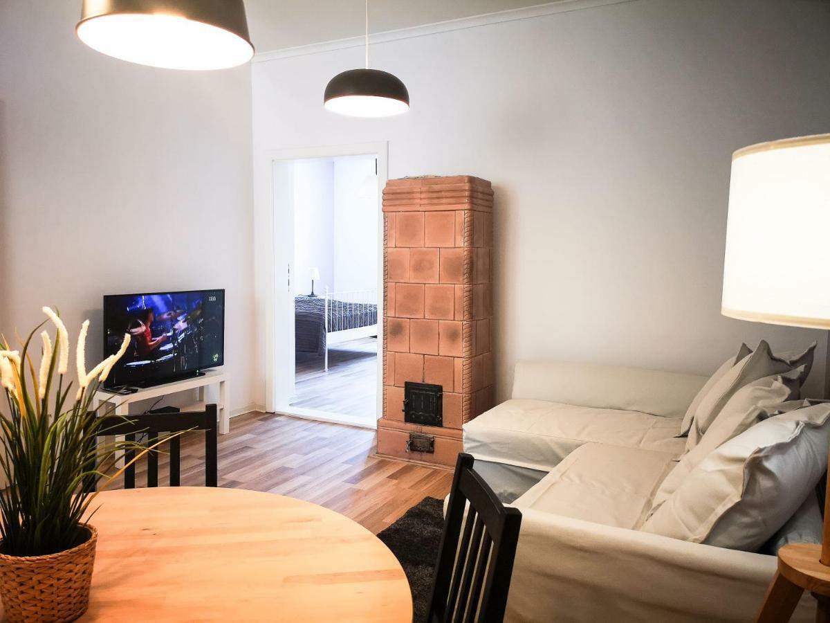 נובי סאד Filinhome Stefanovica Suite 8 מראה חיצוני תמונה