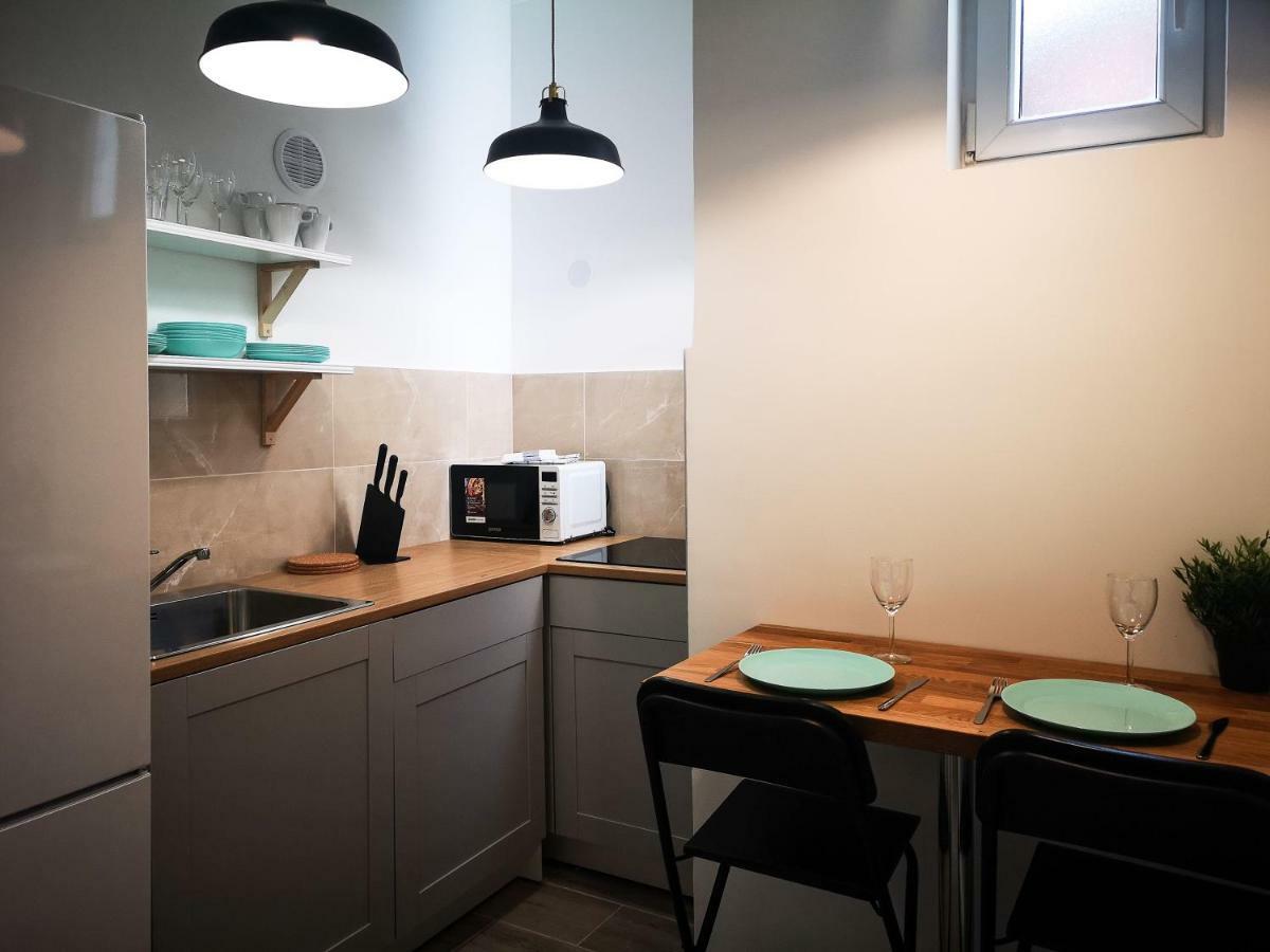 נובי סאד Filinhome Stefanovica Suite 8 מראה חיצוני תמונה