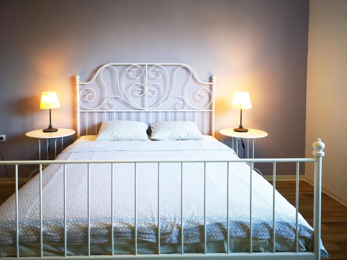 נובי סאד Filinhome Stefanovica Suite 8 מראה חיצוני תמונה